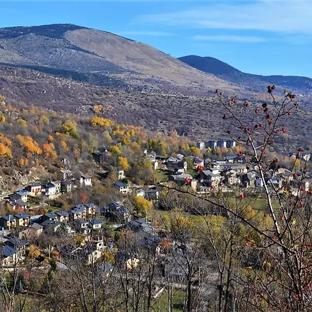 Casa De Pueblo Con Patio En