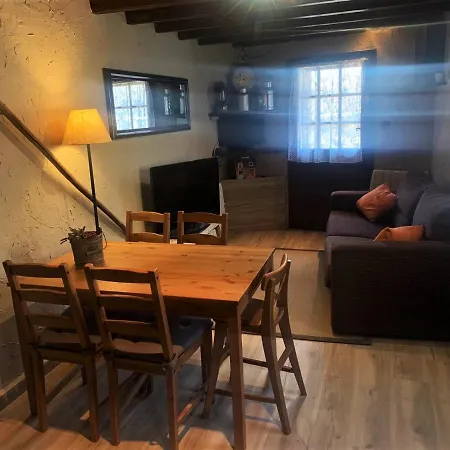 Casa De Pueblo Con Patio En Apartamento