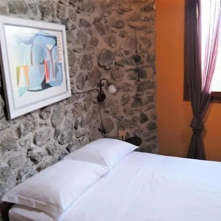 Apartamento Casa De Pueblo Con Patio En