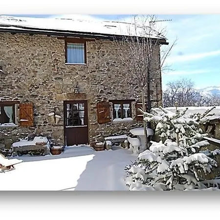 Casa De Pueblo Con Patio En